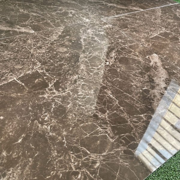 Marmol Tigre 60x60cm 1.44m2 - Porcelanato vitrificado - Imagen 4